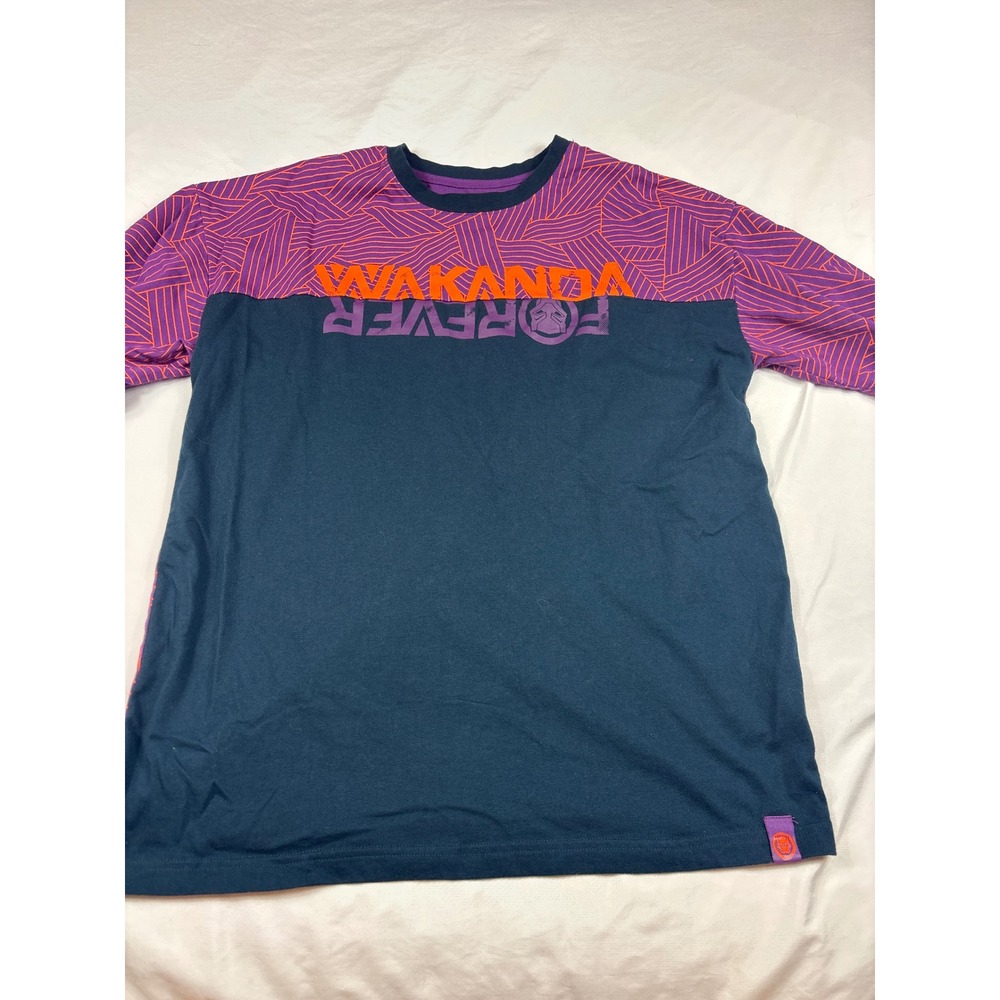 Marvel Black Panther Wakanda Forever Shirt Mens Medium Purple Navy Geometric Tee